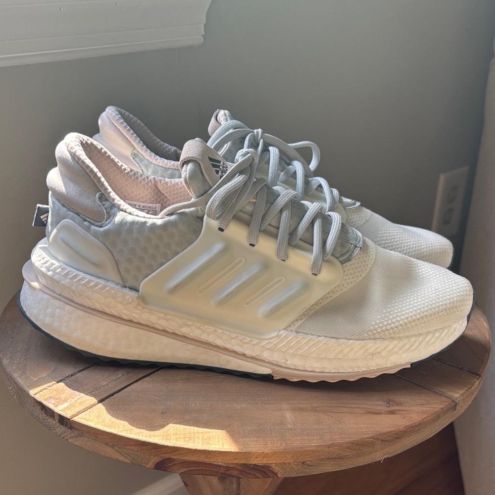 adidas Women's Athletic Shoes White & Light Gray